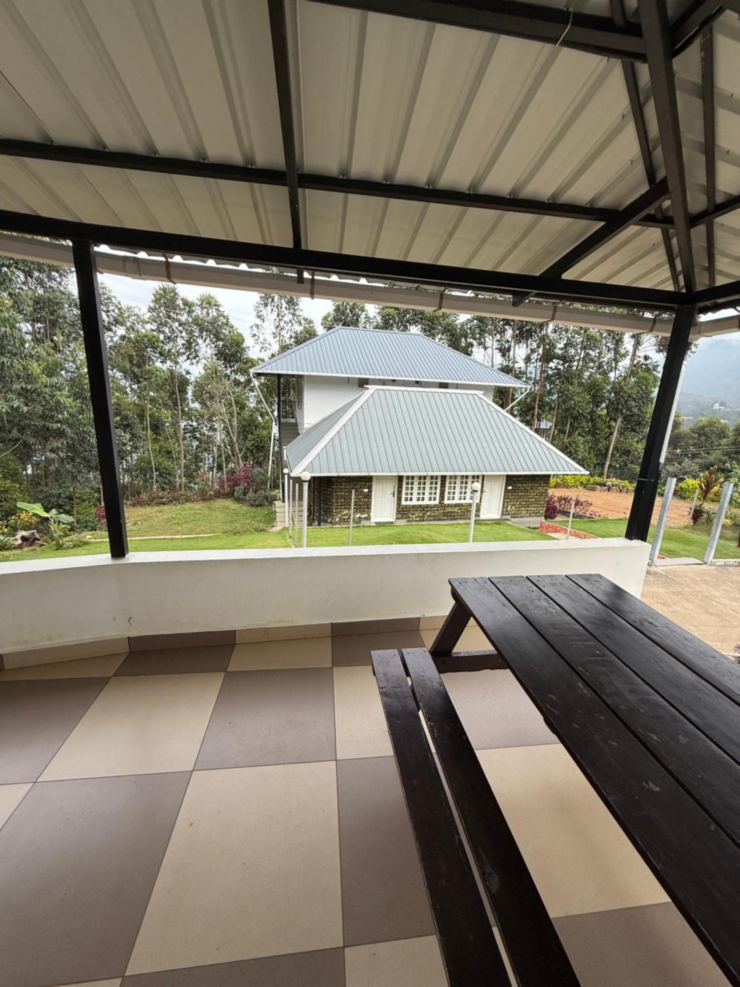 Hotel Honey Rock Kanthalloor Exterior foto