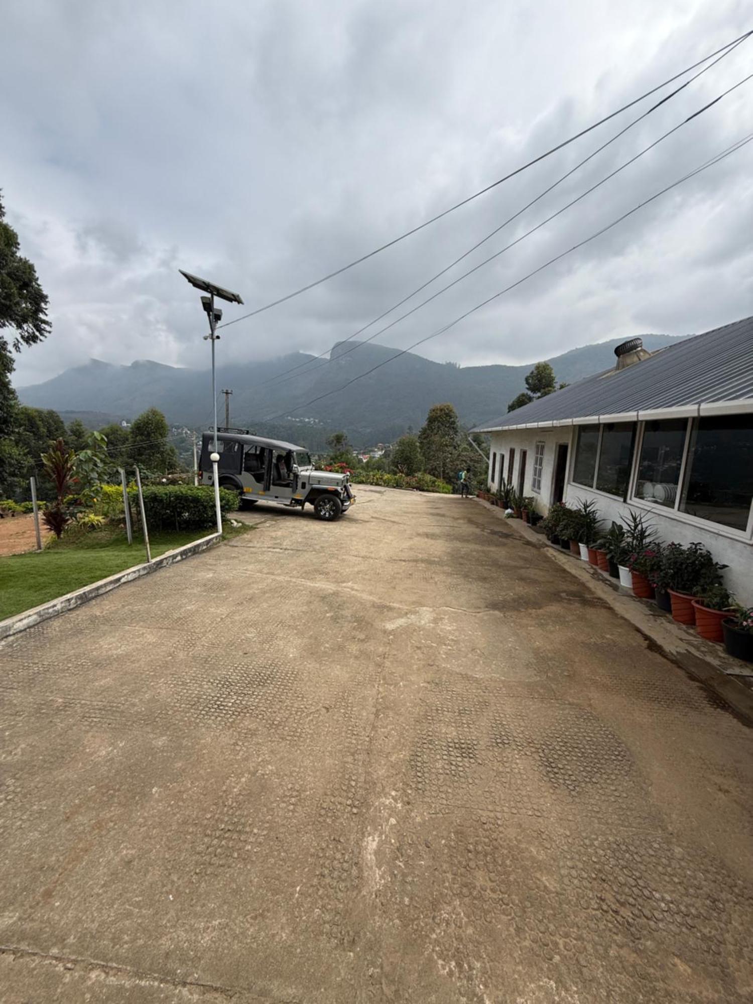 Hotel Honey Rock Kanthalloor Exterior foto